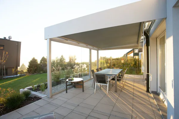 Installation d’une pergola : ce qu’il faut savoir avant de se lancer