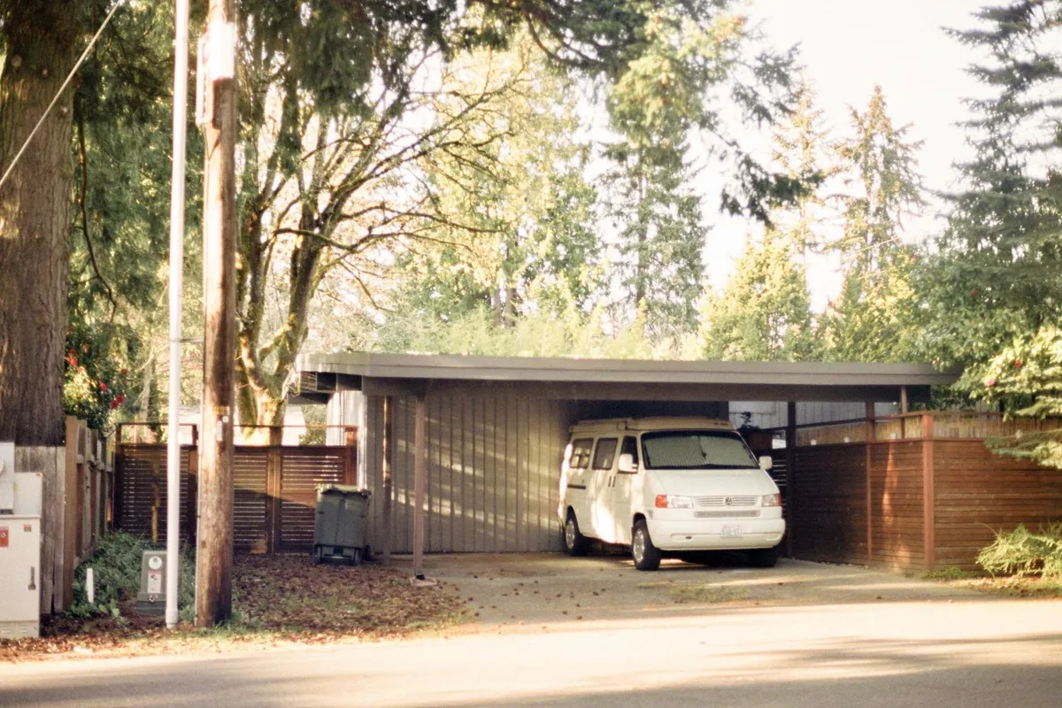 Le carport, une bonne alternative au garage ?