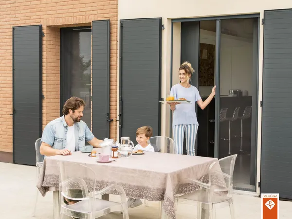 Moustiquaires pour fenêtre : protections idéales contre les insectes