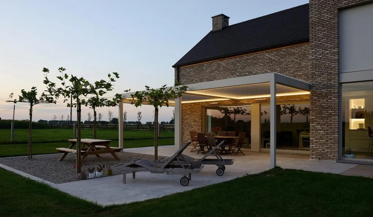 Inconvénients pergola bioclimatique : 5 idées reçues