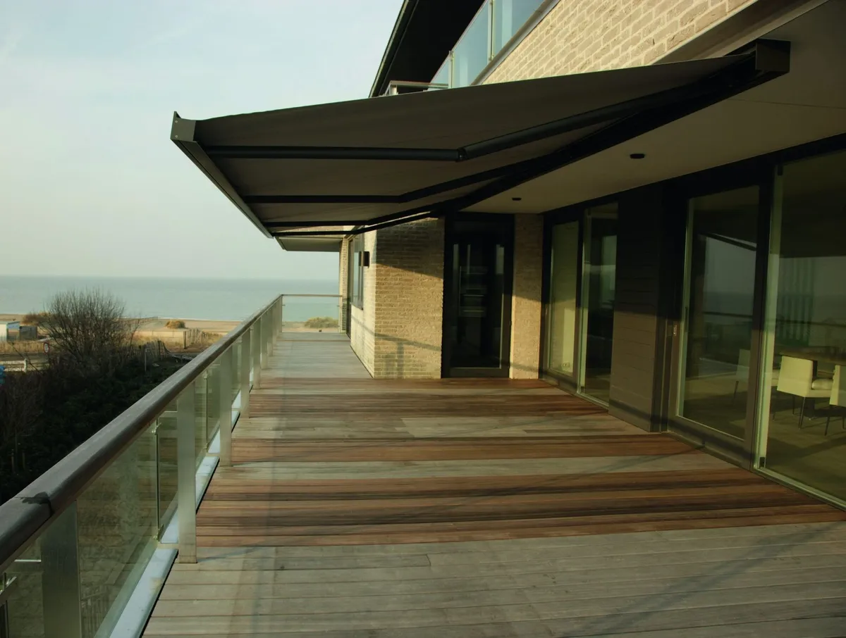 Stores coffres : avantages et inconvénients