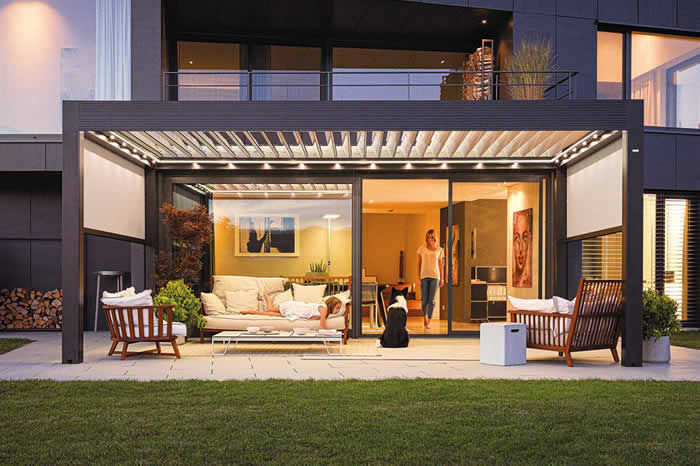 pergola-bioclimatique-adossee-eclairage-led-700x466-1 pergola bioclimatique saint etienne - pergola bioclimatique le puy en velay